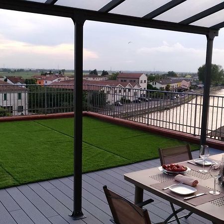 Palazzo Spada - Attico Con Terrazza Vista Fiume In Centro Кодигоро Экстерьер фото