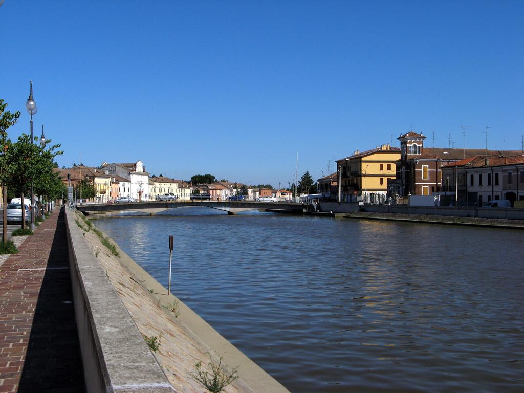 Palazzo Spada - Attico Con Terrazza Vista Fiume In Centro Кодигоро Экстерьер фото